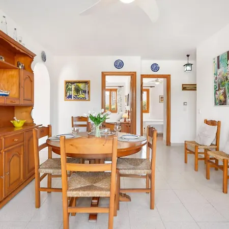 Tina פורט ד'אדיה